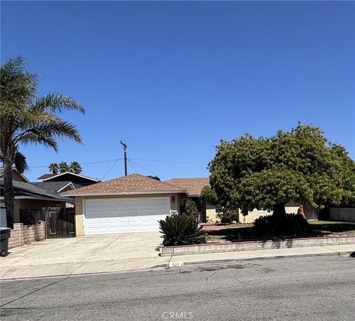 521 Del Sur Way, Oxnard, CA, 93033-6562 | Card Image
