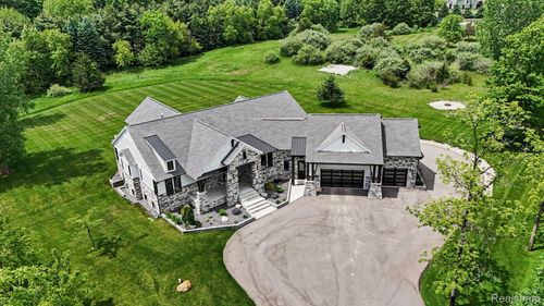 5015 Birch Dr, Springfld Twp, MI, 48350-3339 | Card Image