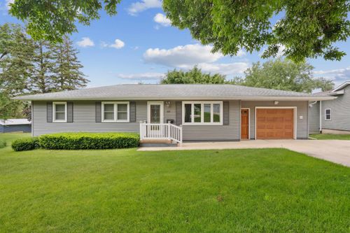 111 Terrace Dr, Independence, IA, 50644-3165 | Card Image