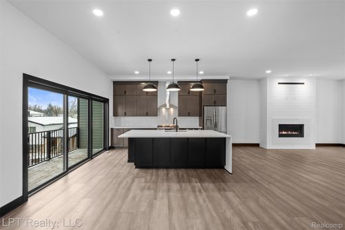 523 Walnut St, Brighton, MI, 48116-0090 | Card Image