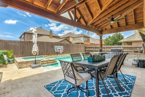 824 Mist Flower Dr, Little Elm, TX, 75068-5164 | Card Image