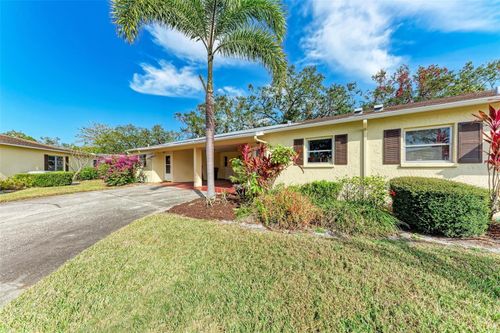 8c-390 301 Blvd W, BRADENTON, FL, 34205-7945 | Card Image