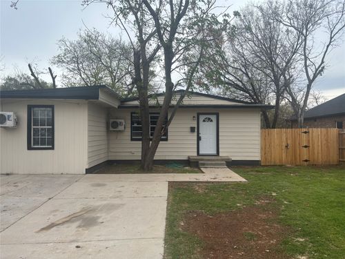 2705 Belzise Terrace, Fort Worth, TX, 76104 | Card Image