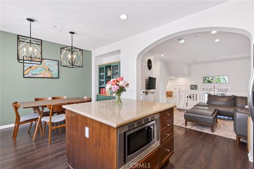 6-1750 Grand Ave, Long Beach, CA, 90803-2732 | Card Image