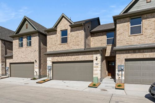 6945 Mustang Isle Dr, Dallas, TX, 75228-6493 | Card Image
