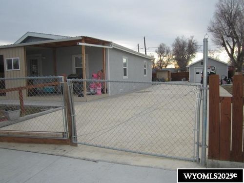 930 S Chestnut, Casper, WY, 82601 | Card Image