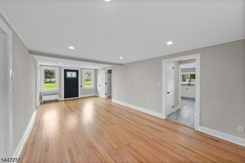 Residential Lease in Hillsborough Twp. 3