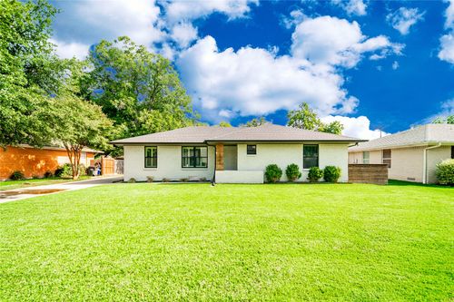 2952 Randy Ln, Farmers Branch, TX, 75234-6490 | Card Image