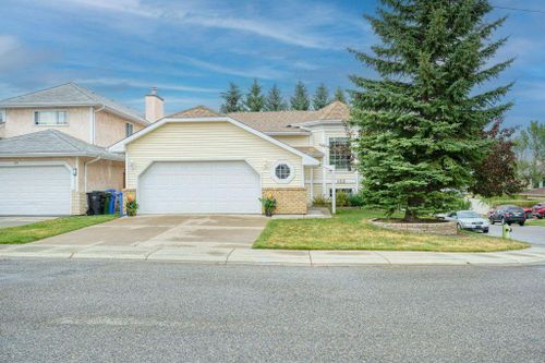 163 Sandringham Close Nw, Calgary, AB, T3K3W9 | Card Image