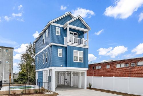 306 6th Ave N, Myrtle Beach, SC, 29577-3908 | Card Image