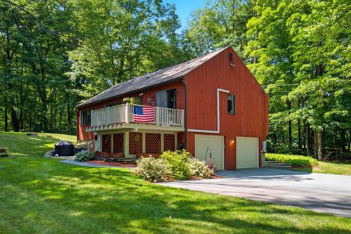 17 Redfield Cir, Derry, NH, 03038-4838 | Card Image