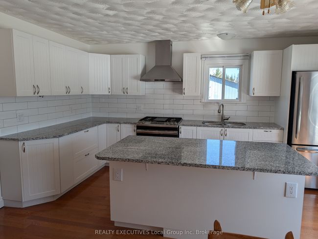 2185 Papineau Rd, House other with 3 bedrooms, 2 bathrooms and 10 parking in Mattawa ON | Image 8