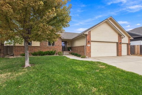 2917 N Rock Bridge Ct, Derby, KS, 67037-8776 | Card Image
