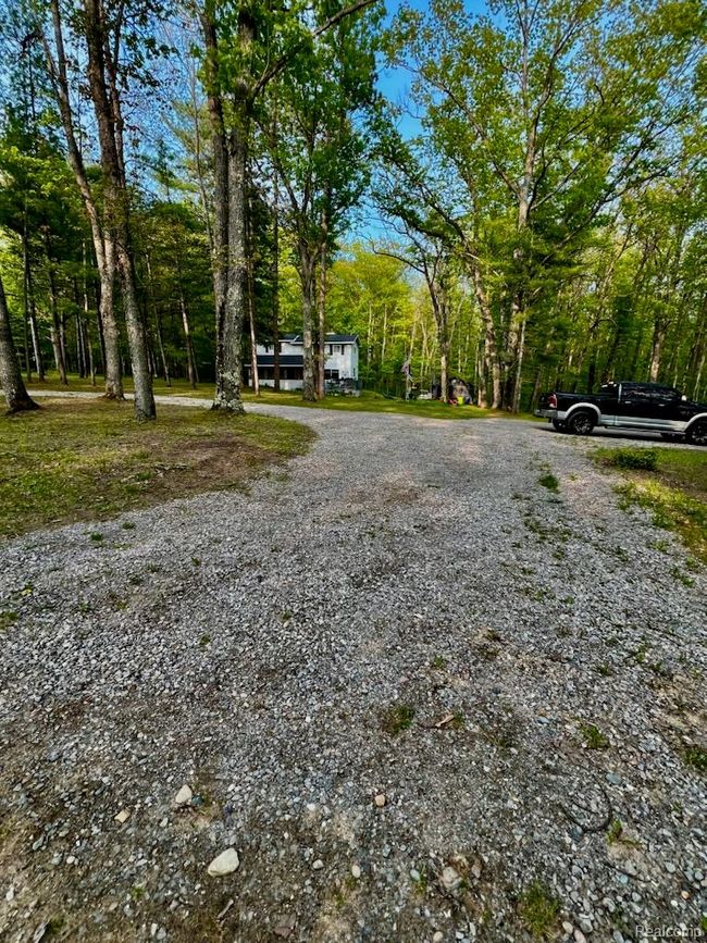 U-shape driveway | Image 60
