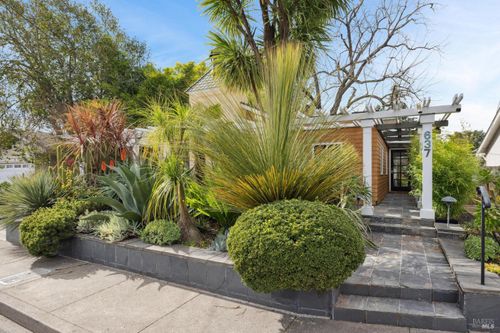 637 5th Street E, Sonoma, CA, 95476 | Card Image