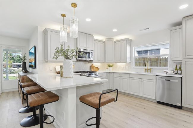 1712 25 Th Ave N, House other with 2 bedrooms, 1 bathrooms and null parking in ST PETERSBURG FL | Image 11