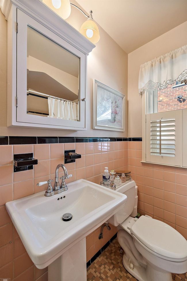 Full Bath #2 | Image 15