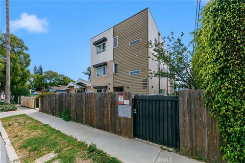961 N St Andrews, Los Angeles, CA, 90038 | Card Image