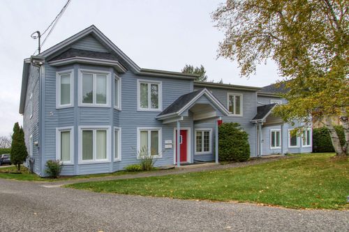 3-5 Av Guindon, Saint Sauveur, QC, J0R1R6 | Card Image