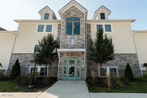 apt-309-5547 Beavercrest Dr, Lorain, OH, 44053-1711 | Card Image