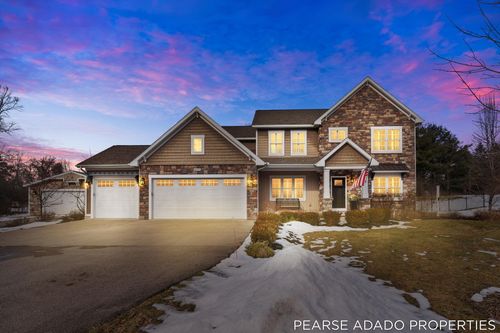 6055 15 Mile Rd, Cedar Springs, MI, 49319-9517 | Card Image