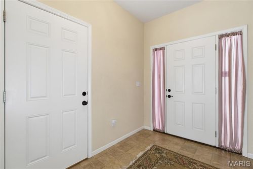 214 Fritts Cir, Waynesville, MO, 65583-3153 | Card Image