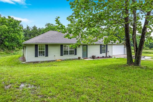 3936 S 77th Rd, Dunnegan, MO, 65640-8101 | Card Image