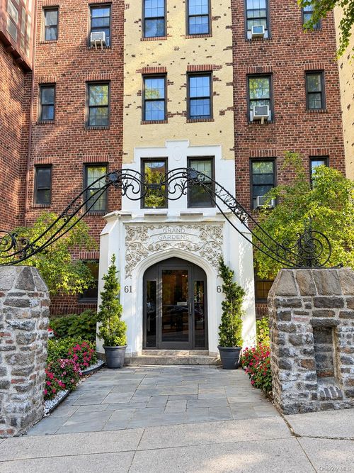 od-61 W Grand St, Mount Vernon, NY, 10552-2160 | Card Image