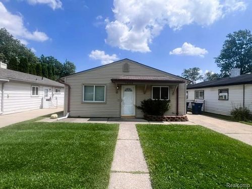 7606 Cavell St, Westland, MI, 48185-2673 | Card Image