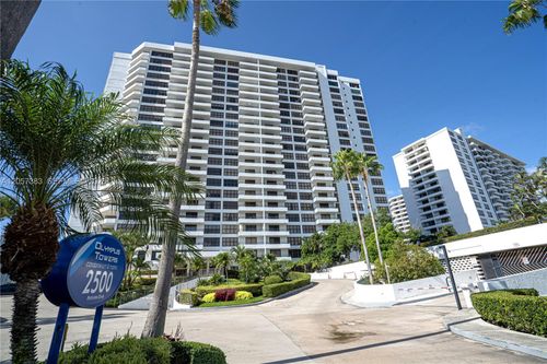 616-2500 Parkview Dr, Hallandale Beach, FL, 33009-2885 | Card Image