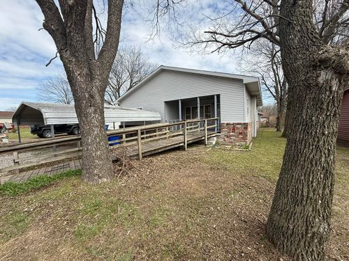 1610 C St Ne, Miami, OK, 74354-2740 | Card Image