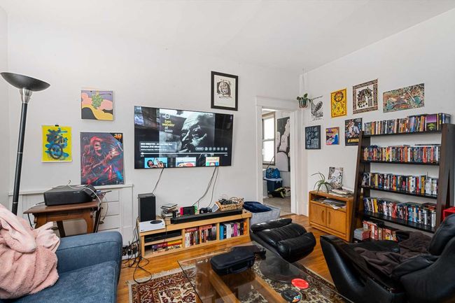 527 20 Avenue Sw, House other with 3 bedrooms, 1 bathrooms and 1 parking in Calgary AB | Image 12