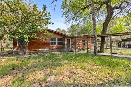 1189 Vivroux Ranch Rd, Seguin, TX, 78155-7848 | Card Image
