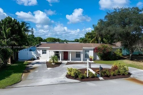 6941 Boston Dr, LAKE WORTH, FL, 33462-3808 | Card Image