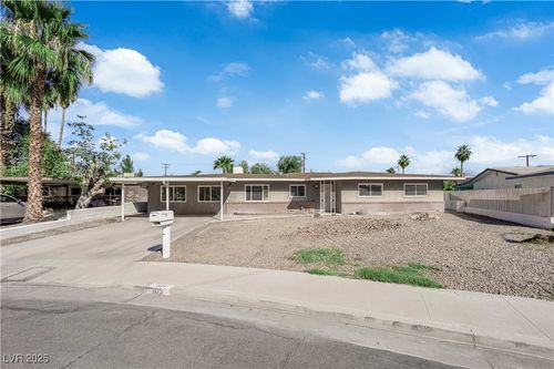 105 Woodley St, Las Vegas, NV, 89106-3956 | Card Image