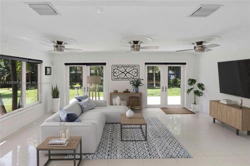 13130 Nw 1st Ave, Miami, FL, 33168-4732 | Card Image
