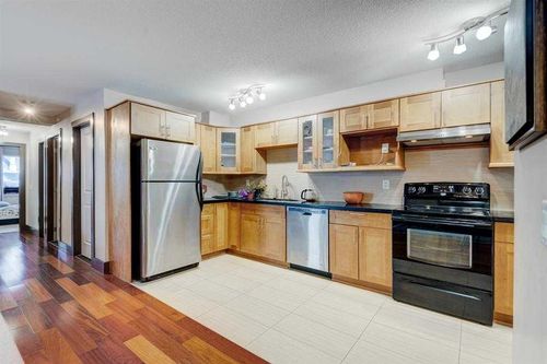 209-1422 Centre A St Ne, Calgary, AB, T2E2Z9 | Card Image