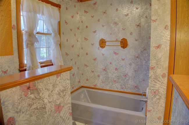 70041 S 336 Ct, House other with 3 bedrooms, 3 bathrooms and null parking in Wagoner OK | Image 24