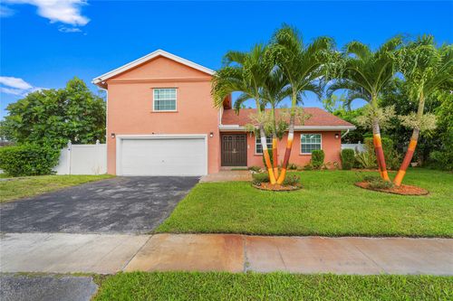 7527 Sw 7th Ct, North Lauderdale, FL, 33068-1306 | Card Image