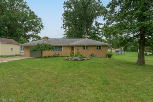 5085 E Rockwell Rd, Youngstown, OH, 44515-1744 | Card Image