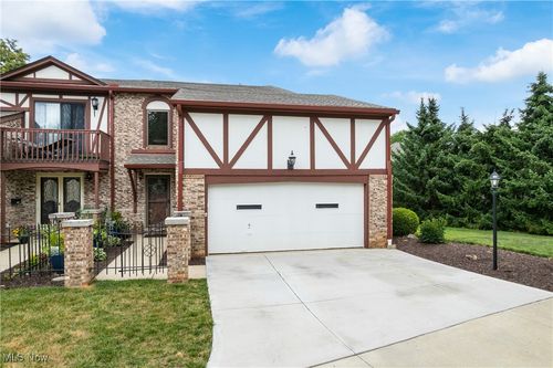 d-22500 Center Ridge Rd, Rocky River, OH, 44116-3065 | Card Image