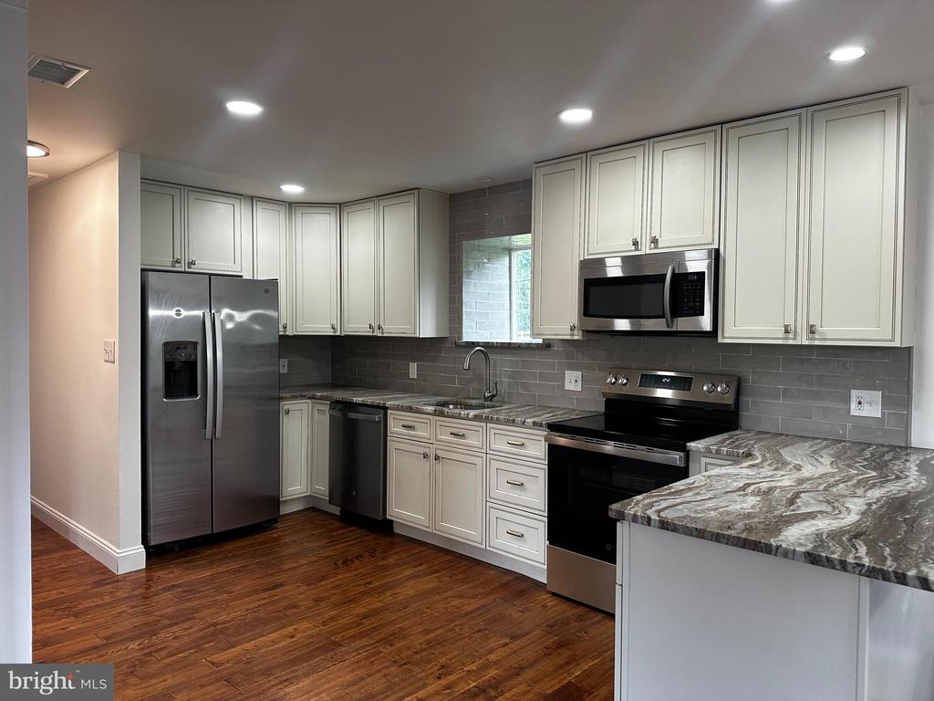 Residential Lease in AMBLER 5