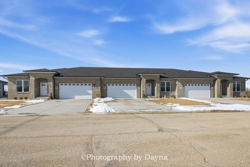 392 White Hawk Way, Manteno, IL, 60950-5204 | Card Image