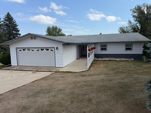 201 Prospect St, Lisbon, ND, 58054-4051 | Card Image