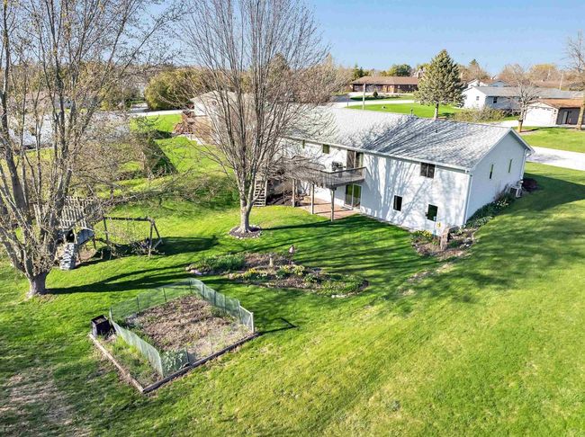 209 Redwood Lane, House other with 4 bedrooms, 3 bathrooms and null parking in FRANCIS CREEK WI | Image 35