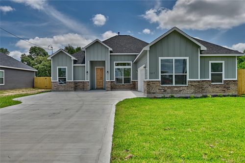185 Oak Cluster Dr, Columbus, TX, 78934-2523 | Card Image