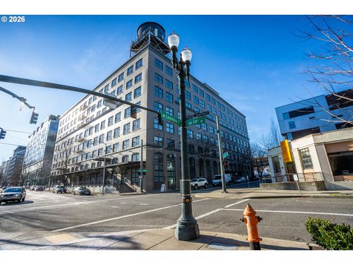 apt-417-1420 Nw Lovejoy St, Portland, OR, 97209-2742 | Card Image