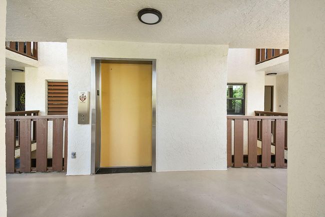 APT-201B - 162 Se Saint Lucie Blvd, Condo with 3 bedrooms, 2 bathrooms and null parking in Stuart FL | Image 30