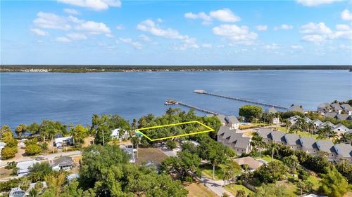 3541-3543 E Riverside Dr, Fort Myers, FL, 33916-1117 | Card Image