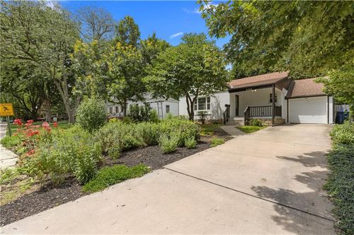 5706 Walmer St, Mission, KS, 66202-2601 | Card Image